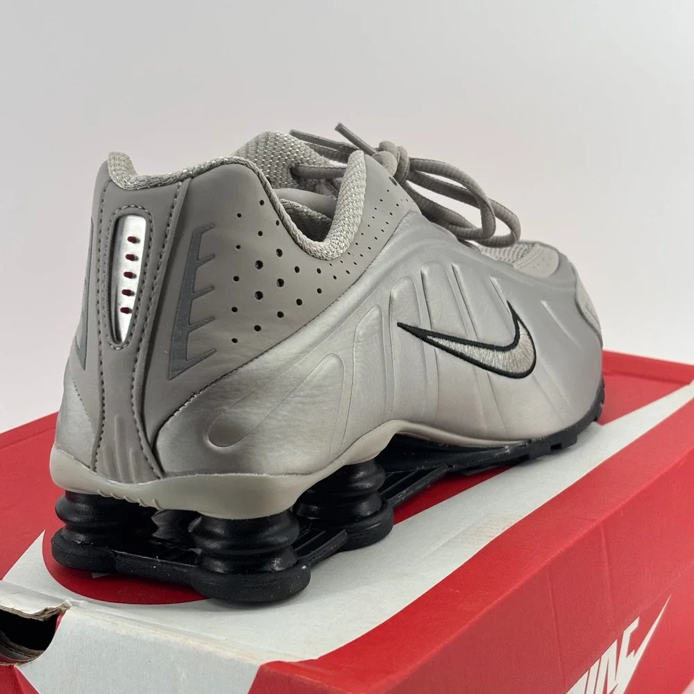 Nike Shox R4 Mens 11.5 College Grey Black IH0265-009 Y2K Running Athletic Shoes
